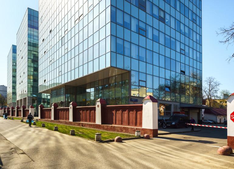 Трио: Вид здания