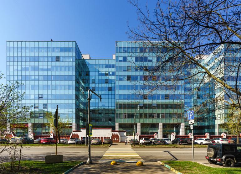 Трио: Вид здания