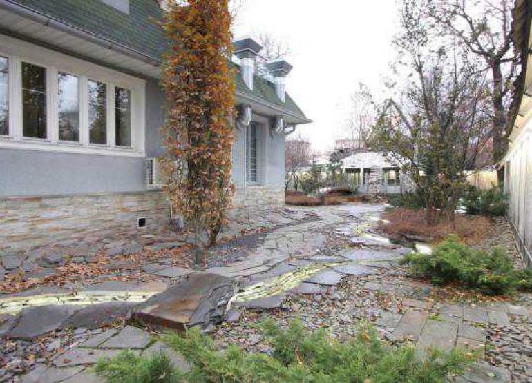 Поселок Художников: Вид здания